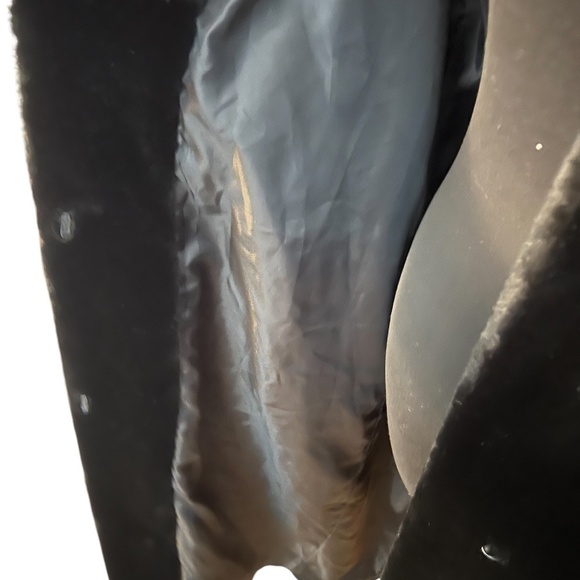 New Olympia Faux Fur Long Coat with Golden‎ Faux Lynx, Size Large - Picture 11 of 15